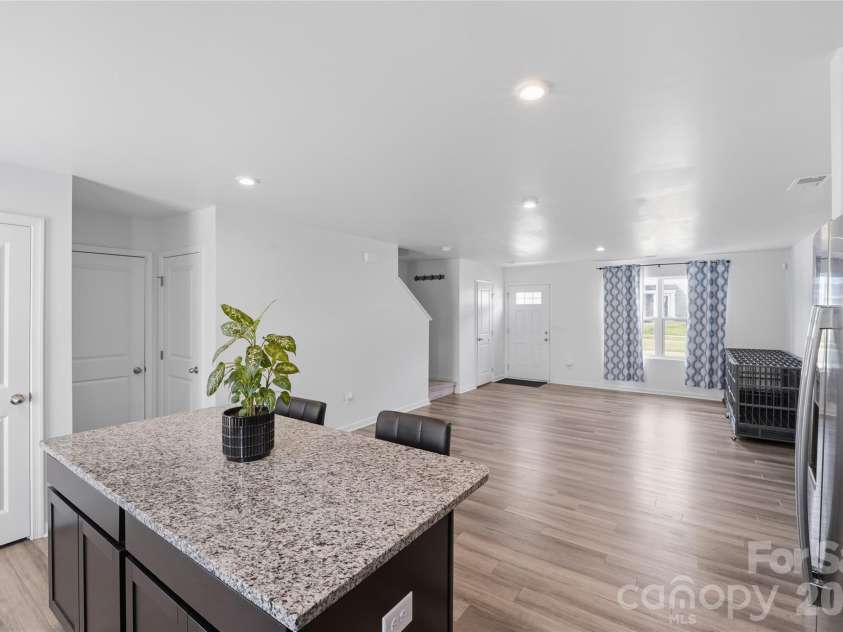 660 Pointe Andrews Drive, Concord, NC 28025.  MLS# CAR4367100, YatesRealty ID 24521. 