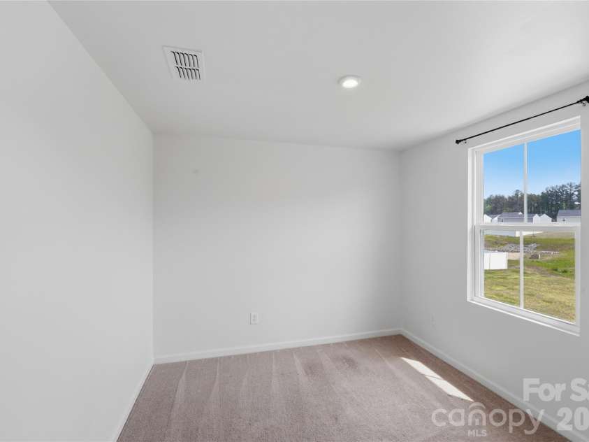 660 Pointe Andrews Drive, Concord, NC 28025.  MLS# CAR4367100, YatesRealty ID 24521. 