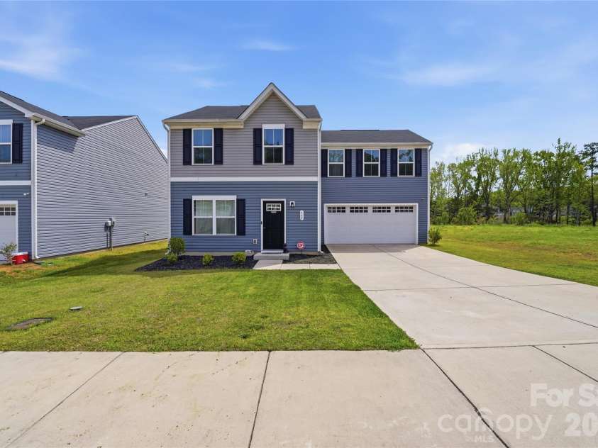 660 Pointe Andrews Drive, Concord, NC 28025.  MLS# CAR4367100, YatesRealty ID 24521. 