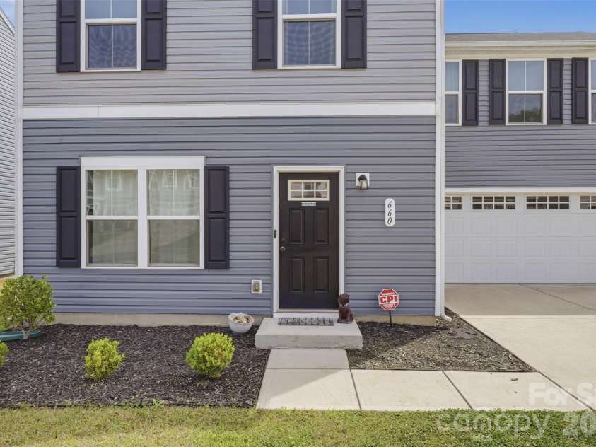 660 Pointe Andrews Drive, Concord, NC 28025.  MLS# CAR4367100, YatesRealty ID 24521. 