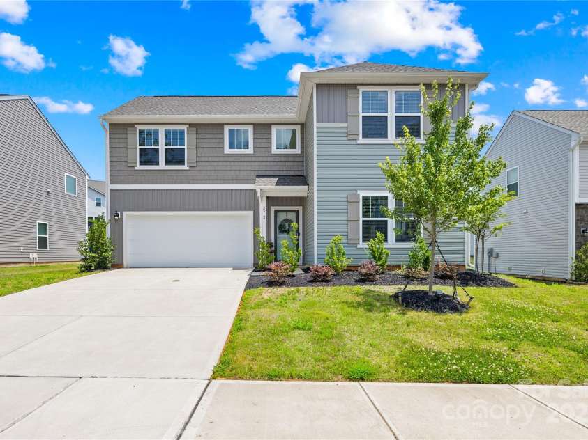 2512 Andes Drive, Statesville, NC 28625.  MLS# CAR4275635, YatesRealty ID 24522. 