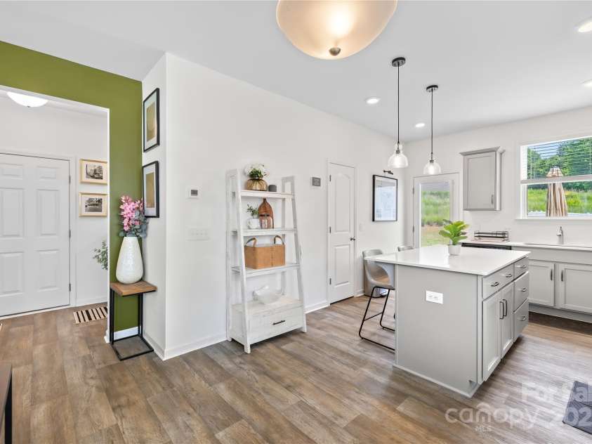 2512 Andes Drive, Statesville, NC 28625.  MLS# CAR4275635, YatesRealty ID 24522. 