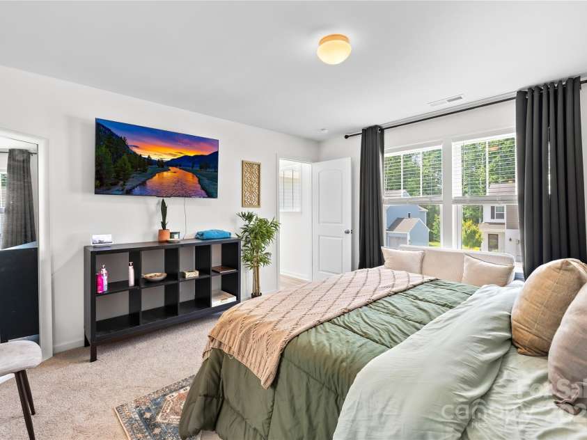 2512 Andes Drive, Statesville, NC 28625.  MLS# CAR4275635, YatesRealty ID 24522. 