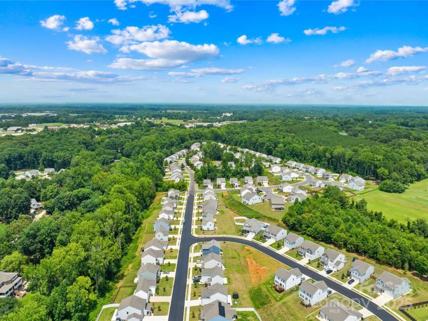 2512 Andes Drive, Statesville, NC 28625.  MLS# CAR4275635, YatesRealty ID 24522. 