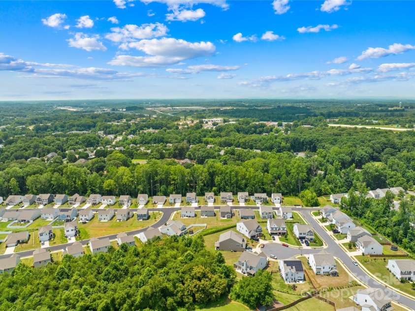 2512 Andes Drive, Statesville, NC 28625.  MLS# CAR4275635, YatesRealty ID 24522. 