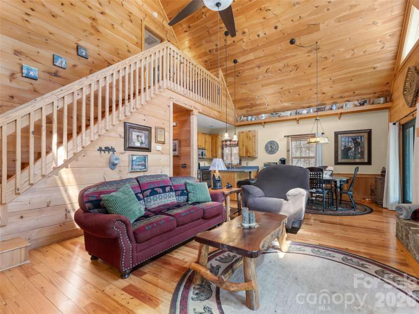 462 Deep Woods Lane, Saluda, NC 28773.  MLS# CAR4366925, YatesRealty ID 24522. 