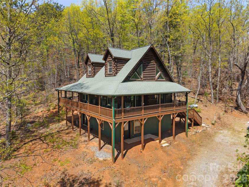 462 Deep Woods Lane, Saluda, NC 28773.  MLS# CAR4366925, YatesRealty ID 24522. 