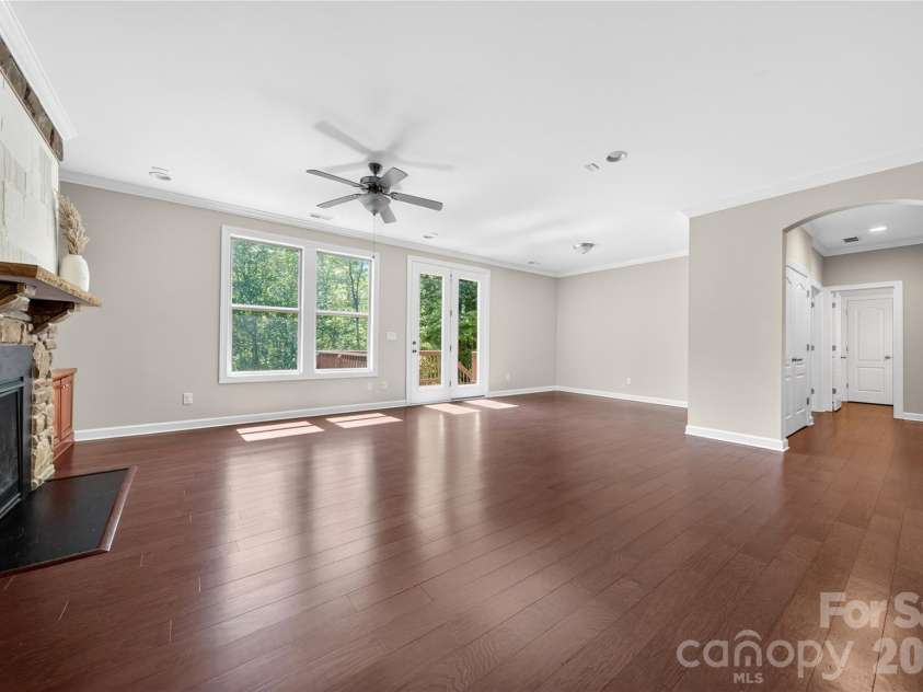 185 Belfry Loop, Mooresville, NC 28117.  MLS# CAR4371358, YatesRealty ID 24523. 