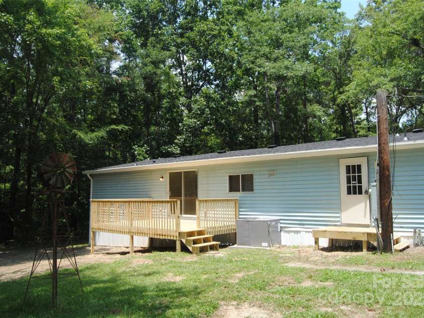 561 Woodglenn Road, Catawba, SC 29704.  MLS# CAR4275316, YatesRealty ID 24523. 