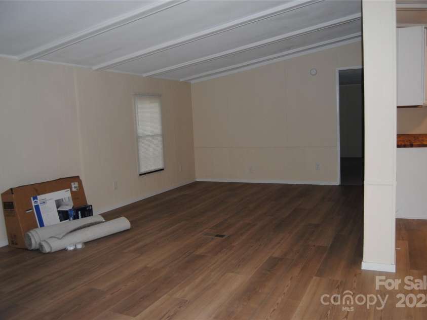561 Woodglenn Road, Catawba, SC 29704.  MLS# CAR4275316, YatesRealty ID 24523. 