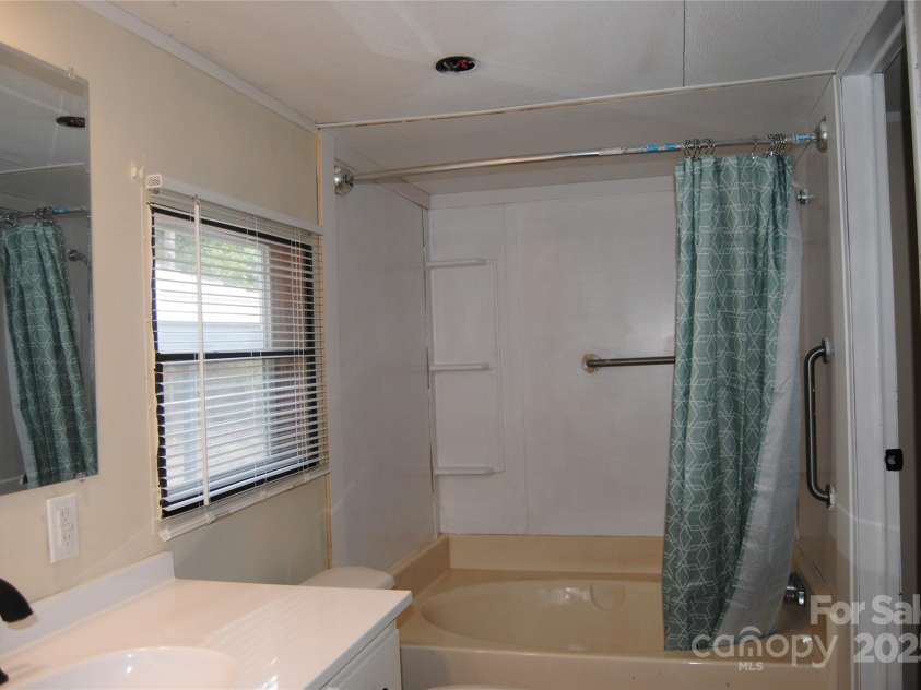 561 Woodglenn Road, Catawba, SC 29704.  MLS# CAR4275316, YatesRealty ID 24523. 