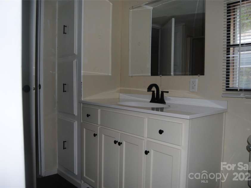 561 Woodglenn Road, Catawba, SC 29704.  MLS# CAR4275316, YatesRealty ID 24523. 
