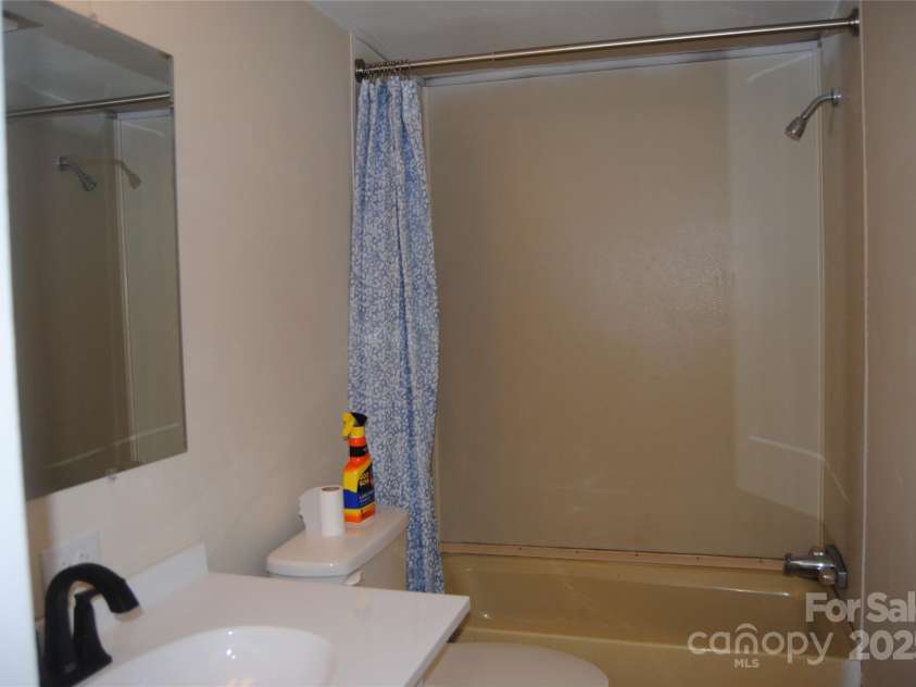 561 Woodglenn Road, Catawba, SC 29704.  MLS# CAR4275316, YatesRealty ID 24523. 
