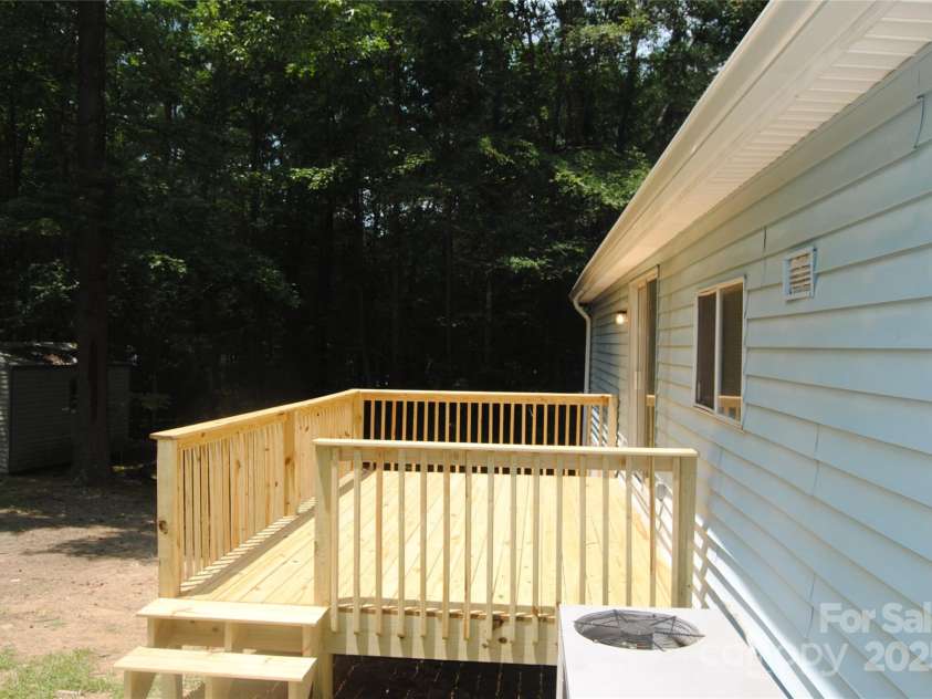 561 Woodglenn Road, Catawba, SC 29704.  MLS# CAR4275316, YatesRealty ID 24523. 