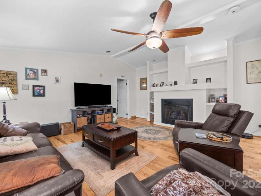 976 Howell Road, Mocksville, NC 27028.  MLS# CAR4278094, YatesRealty ID 24524. 