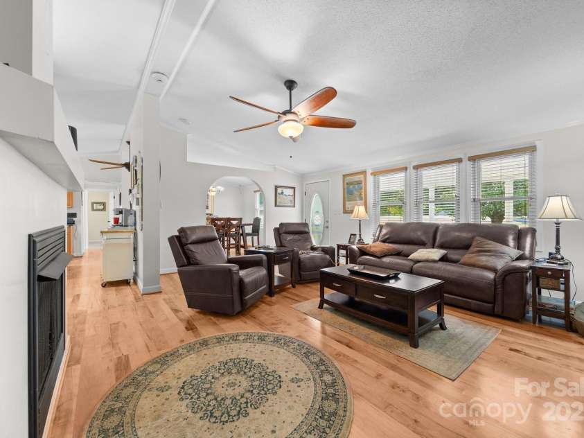 976 Howell Road, Mocksville, NC 27028.  MLS# CAR4278094, YatesRealty ID 24524. 