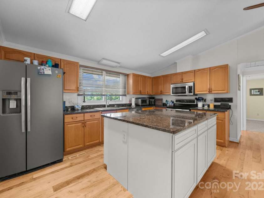 976 Howell Road, Mocksville, NC 27028.  MLS# CAR4278094, YatesRealty ID 24524. 