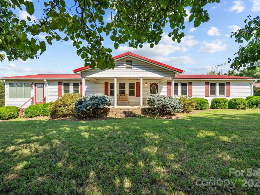 976 Howell Road, Mocksville, NC 27028.  MLS# CAR4278094, YatesRealty ID 24524. 