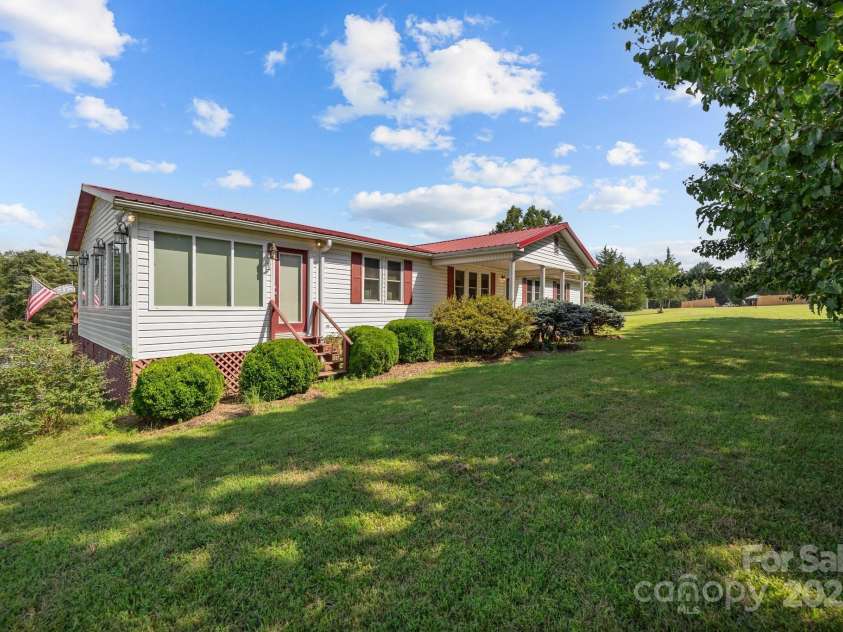 976 Howell Road, Mocksville, NC 27028.  MLS# CAR4278094, YatesRealty ID 24524. 