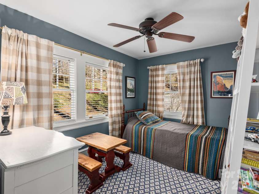 67 Cherokee Road, Asheville, NC 28801.  MLS# CAR4339931, YatesRealty ID 24525. Lovely Third Guest Room