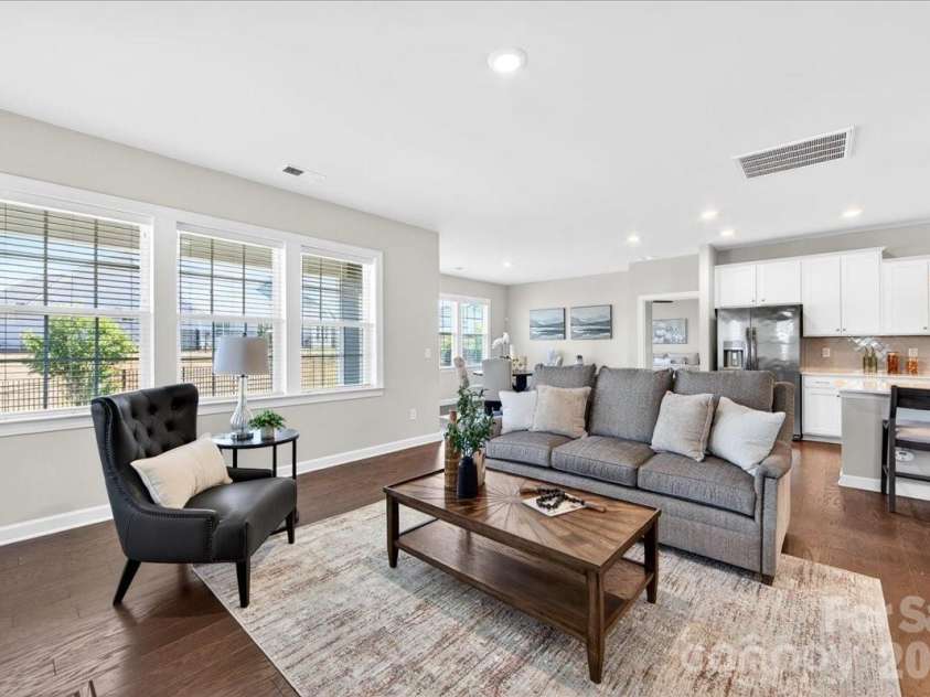 22024 Finworthy Lane, Huntersville, NC 28078.  MLS# CAR4368282, YatesRealty ID 24526. 