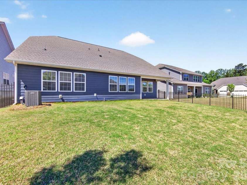 22024 Finworthy Lane, Huntersville, NC 28078.  MLS# CAR4368282, YatesRealty ID 24526. 