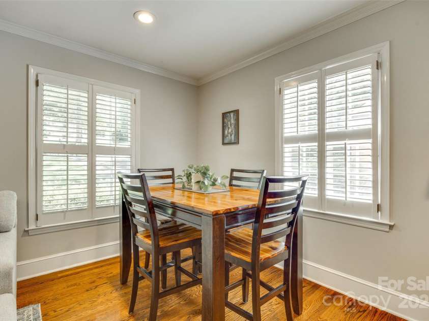 7026 Tabor Lane, Charlotte, NC 28211.  MLS# CAR4270688, YatesRealty ID 24526. 