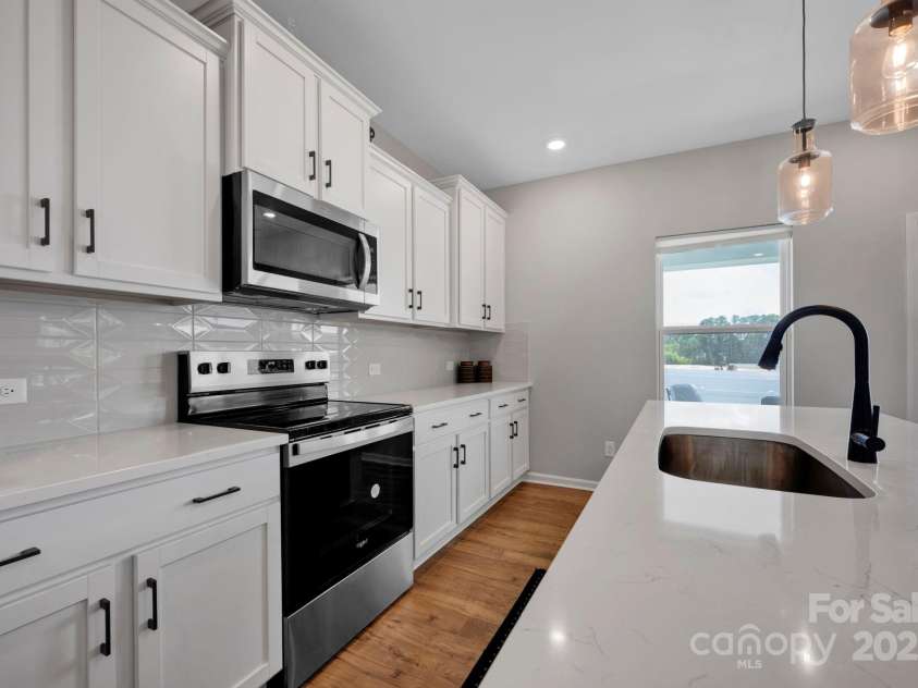 1315 Elizabeth Avenue, Kannapolis, NC 28083.  MLS# CAR4268993, YatesRealty ID 24527. 