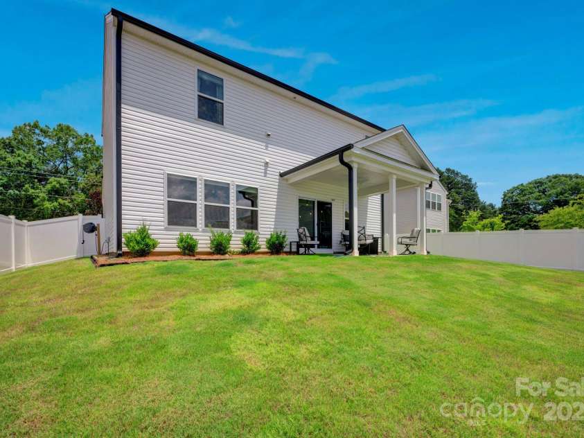 1315 Elizabeth Avenue, Kannapolis, NC 28083.  MLS# CAR4268993, YatesRealty ID 24527. 