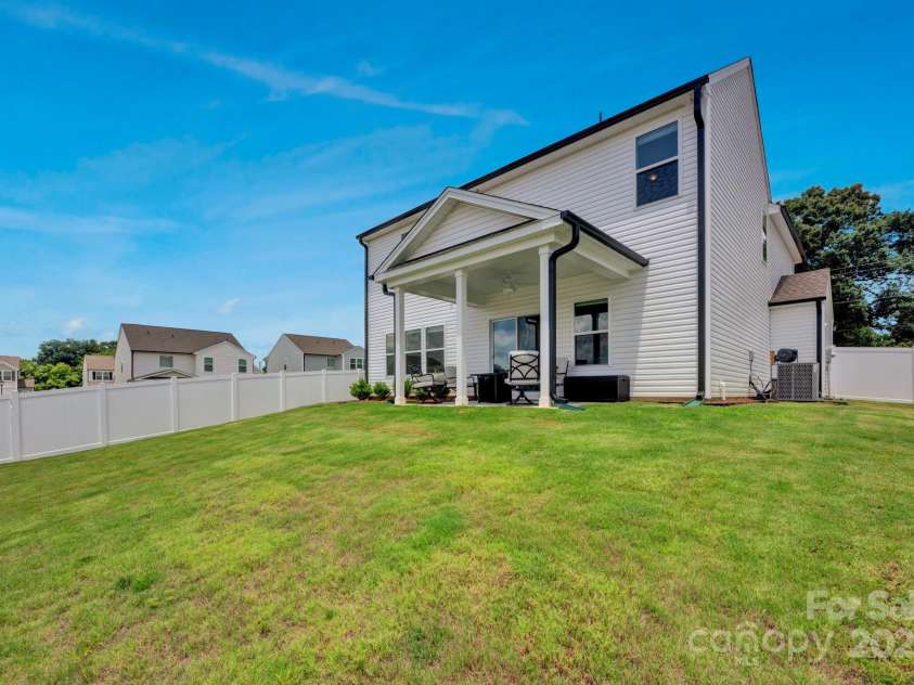 1315 Elizabeth Avenue, Kannapolis, NC 28083.  MLS# CAR4268993, YatesRealty ID 24527. 