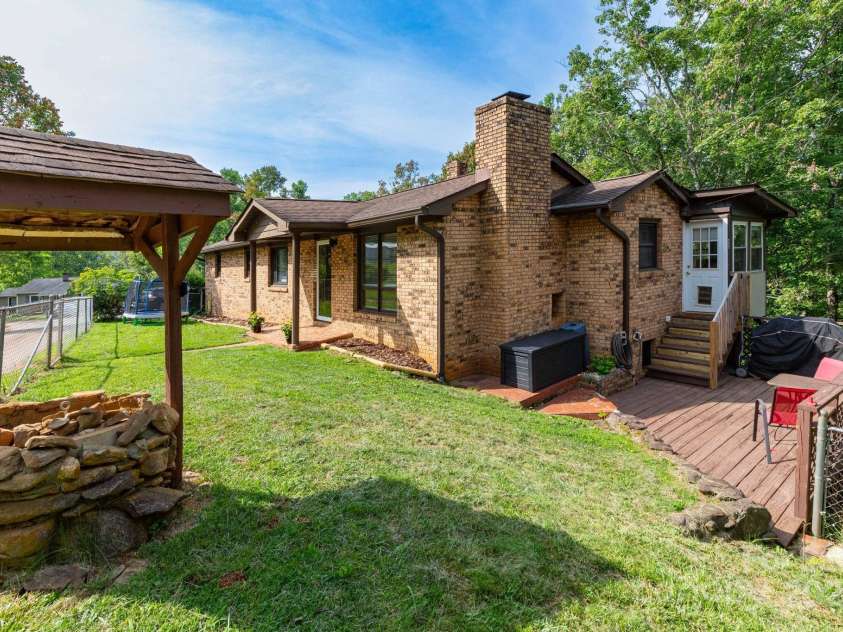 15 Gaddy Road, Weaverville, NC 28787.  MLS# CAR4260731, YatesRealty ID 24529. 