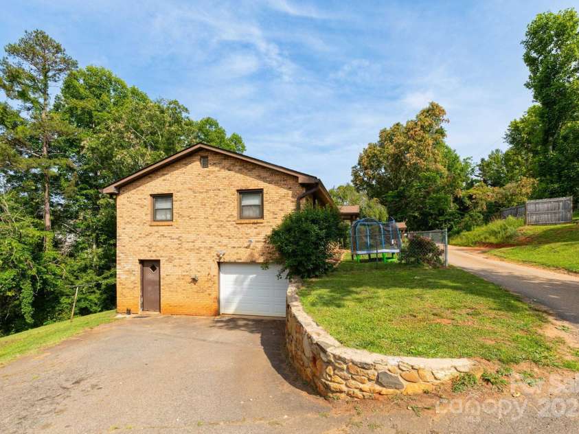 15 Gaddy Road, Weaverville, NC 28787.  MLS# CAR4260731, YatesRealty ID 24529. 