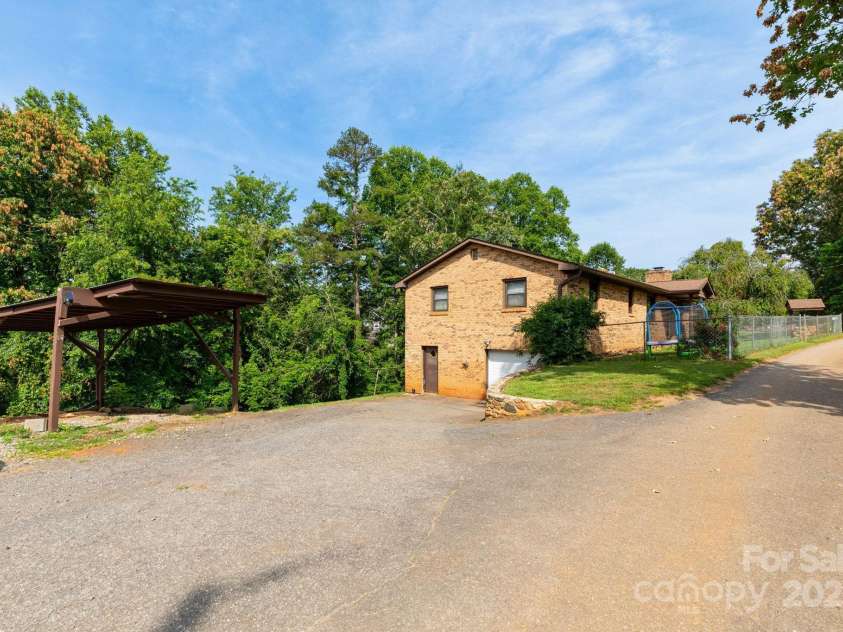 15 Gaddy Road, Weaverville, NC 28787.  MLS# CAR4260731, YatesRealty ID 24529. 