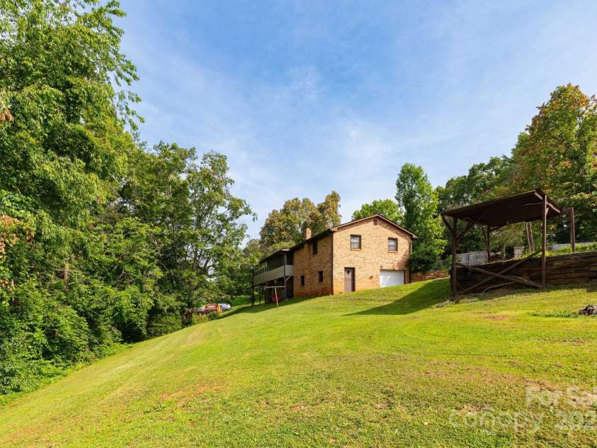 15 Gaddy Road, Weaverville, NC 28787.  MLS# CAR4260731, YatesRealty ID 24529. 