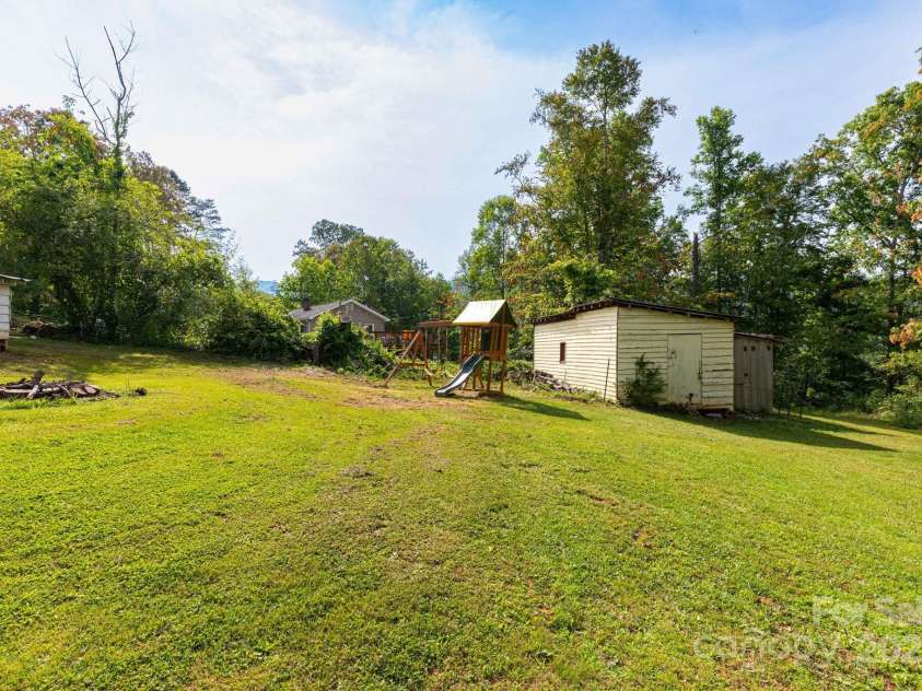 15 Gaddy Road, Weaverville, NC 28787.  MLS# CAR4260731, YatesRealty ID 24529. 