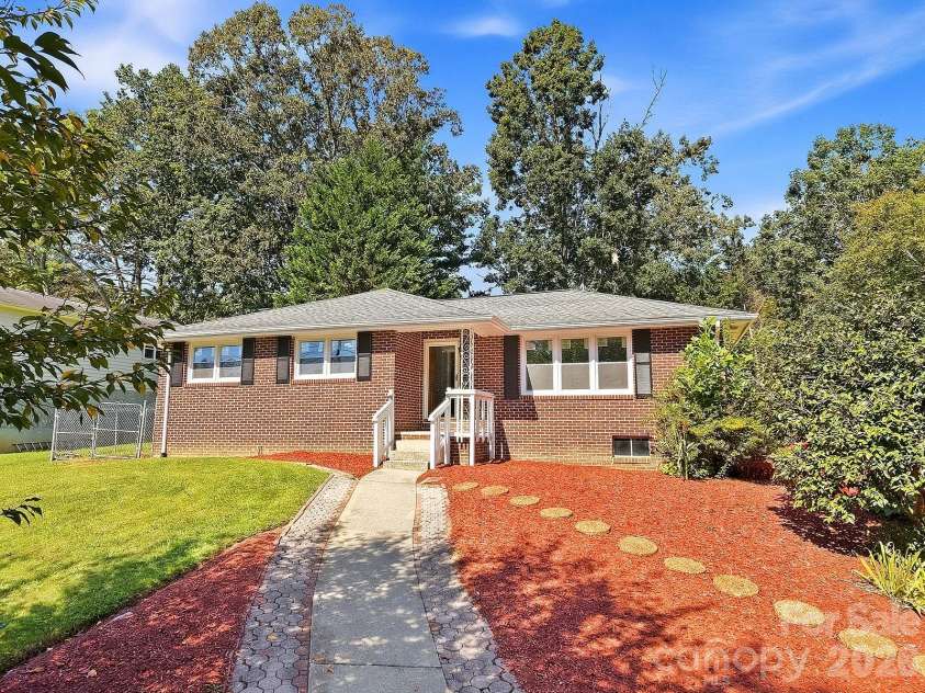 509 Brookside Camp Road, Hendersonville, NC 28792.  MLS# CAR4375720, YatesRealty ID 24529. 