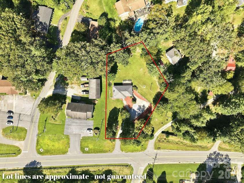 509 Brookside Camp Road, Hendersonville, NC 28792.  MLS# CAR4375720, YatesRealty ID 24529. 