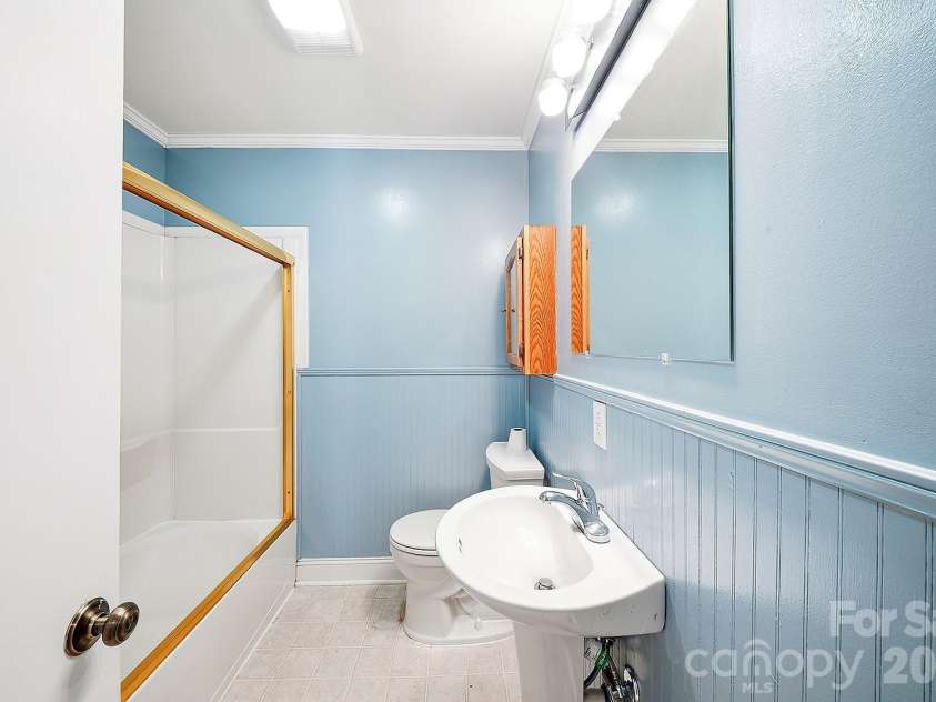 509 Brookside Camp Road, Hendersonville, NC 28792.  MLS# CAR4375720, YatesRealty ID 24529. 