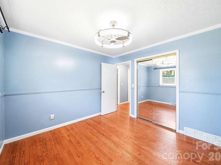 509 Brookside Camp Road, Hendersonville, NC 28792.  MLS# CAR4375720, YatesRealty ID 24529. 