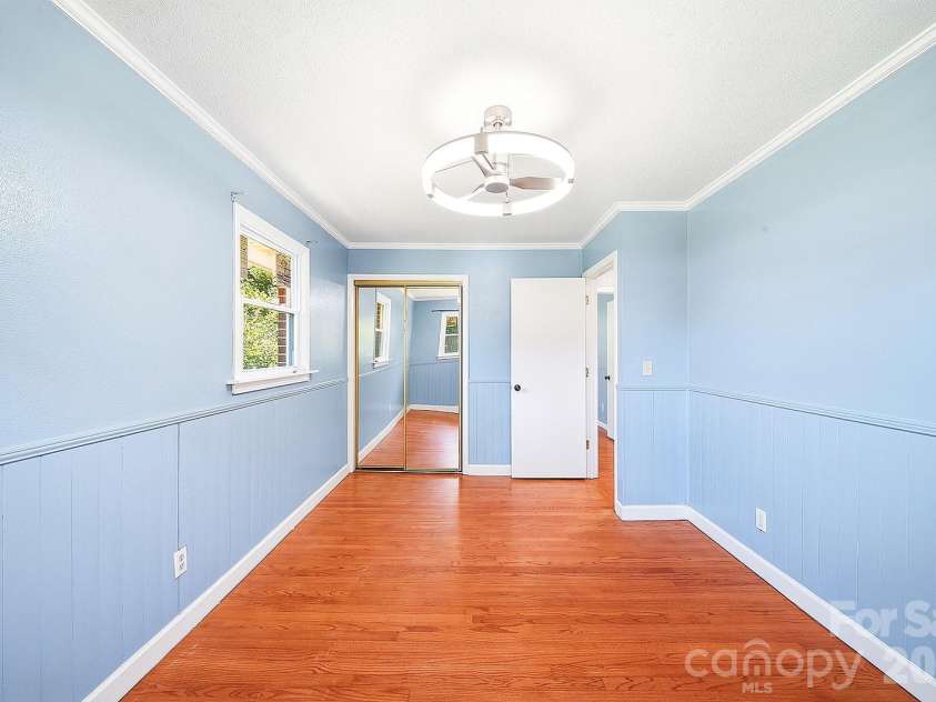 509 Brookside Camp Road, Hendersonville, NC 28792.  MLS# CAR4375720, YatesRealty ID 24529. 