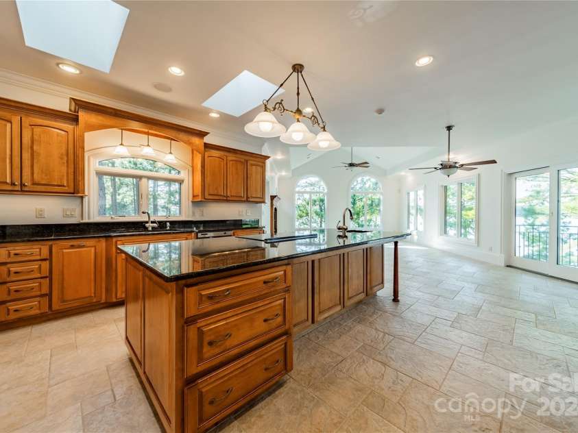 134 Lawrence Overlook, West End, NC 27376.  MLS# CAR4184296, YatesRealty ID 2453. 