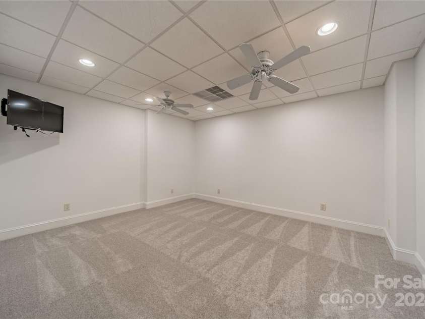 134 Lawrence Overlook, West End, NC 27376.  MLS# CAR4184296, YatesRealty ID 2453. 