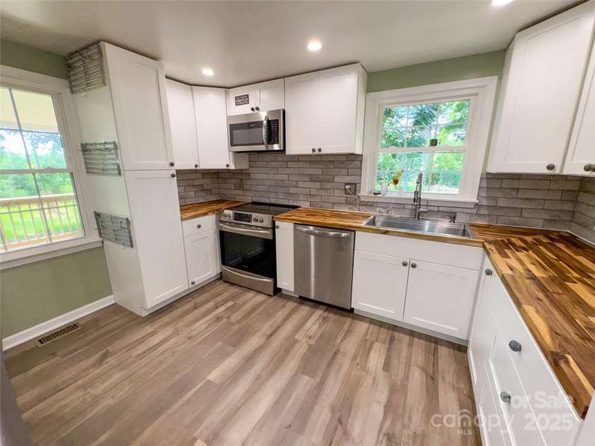 368 Gaddy Farm Road, Mount Gilead, NC 27306.  MLS# CAR4296067, YatesRealty ID 2453. 