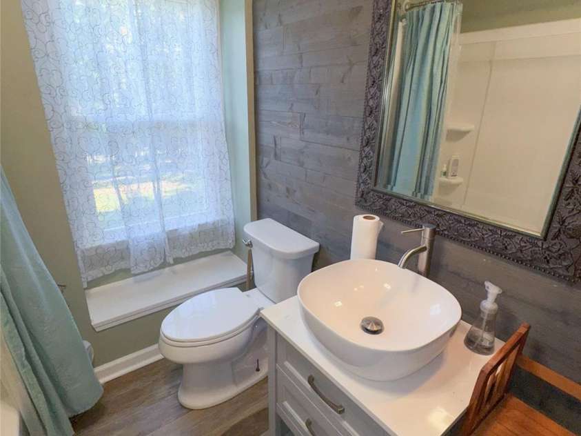 368 Gaddy Farm Road, Mount Gilead, NC 27306.  MLS# CAR4296067, YatesRealty ID 2453. Upstairs Bathroom