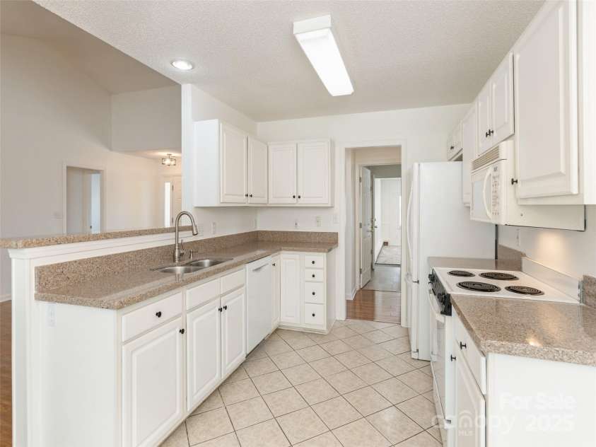 14 Stonehollow Road, Fletcher, NC 28732.  MLS# CAR4257147, YatesRealty ID 24530. 