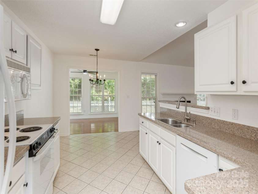 14 Stonehollow Road, Fletcher, NC 28732.  MLS# CAR4257147, YatesRealty ID 24530. 