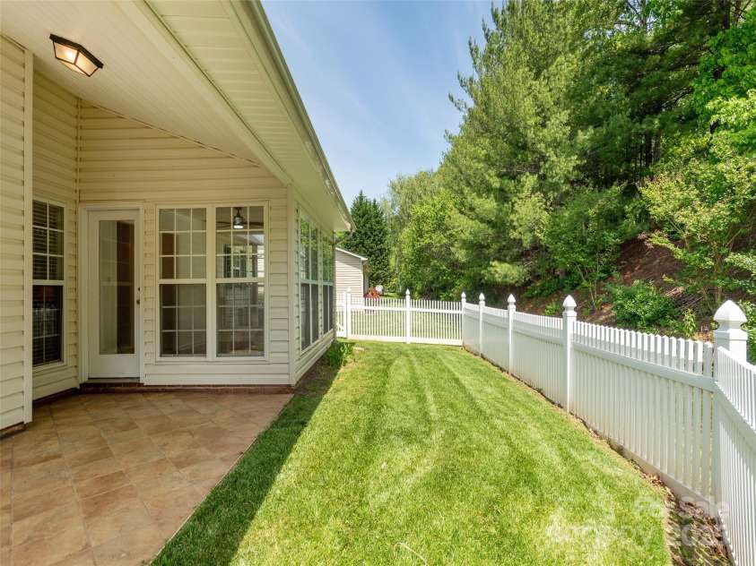 14 Stonehollow Road, Fletcher, NC 28732.  MLS# CAR4257147, YatesRealty ID 24530. 