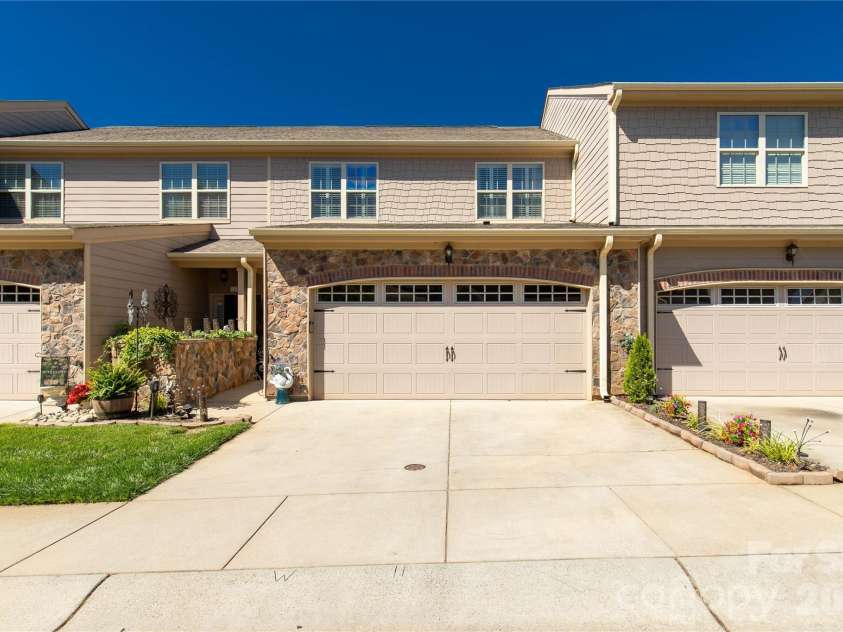 1108 Stuarts Landing Drive, Cramerton, NC 28032.  MLS# CAR4380674, YatesRealty ID 24531. 