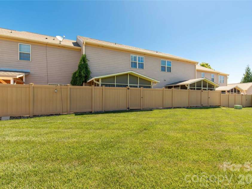 1108 Stuarts Landing Drive, Cramerton, NC 28032.  MLS# CAR4380674, YatesRealty ID 24531. 