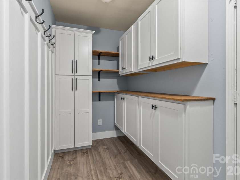 1507 Cold Creek Place, Huntersville, NC 28078.  MLS# CAR4380864, YatesRealty ID 24532. Custom pantry room
